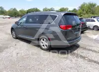 2017 Chrysler PACIFICA photo