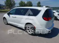 2017 Chrysler PACIFICA photo