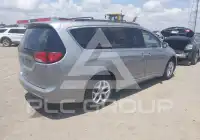 2017 Chrysler PACIFICA фото