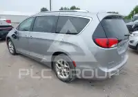 2017 Chrysler PACIFICA photo