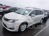 2017 Chrysler PACIFICA photo