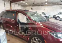 2017 Chrysler PACIFICA photo