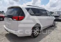 2017 Chrysler PACIFICA фото