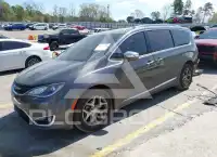 2017 Chrysler PACIFICA photo