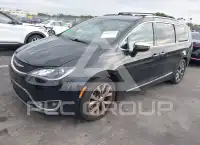 2017 Chrysler PACIFICA photo