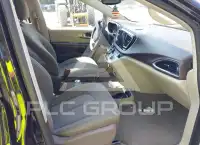 2017 Chrysler PACIFICA photo
