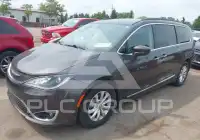 2017 Chrysler PACIFICA photo