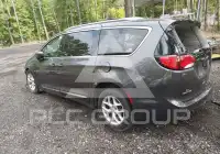 2017 Chrysler PACIFICA photo