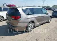 2017 Chrysler PACIFICA photo