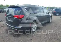 2017 Chrysler PACIFICA photo