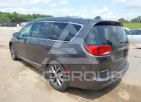 2017 Chrysler PACIFICA photo