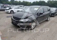 2017 Chrysler PACIFICA photo