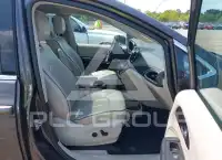 2017 Chrysler PACIFICA photo