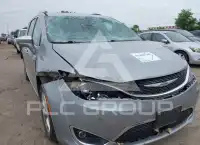 2017 Chrysler PACIFICA photo