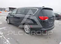 2017 Chrysler PACIFICA photo