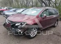 2017 Chrysler PACIFICA photo