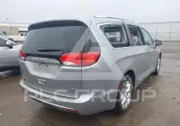 2017 Chrysler PACIFICA photo
