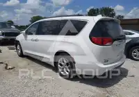 2017 Chrysler PACIFICA фото