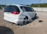 2017 Chrysler PACIFICA photo