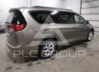 2017 Chrysler PACIFICA фото