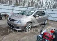 2017 Chrysler PACIFICA photo