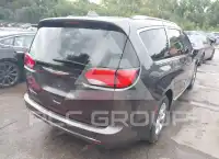 2017 Chrysler PACIFICA фото