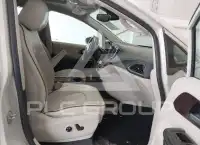 2017 Chrysler PACIFICA photo