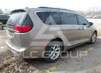 2017 Chrysler PACIFICA photo