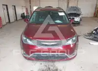 2017 Chrysler PACIFICA photo