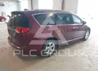 2017 Chrysler PACIFICA photo