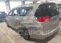 2017 Chrysler PACIFICA photo