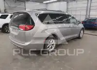 2017 Chrysler PACIFICA photo