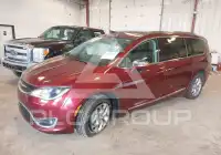 2017 Chrysler PACIFICA photo