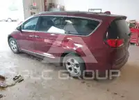 2017 Chrysler PACIFICA photo