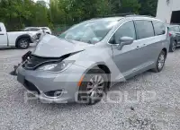 2017 Chrysler PACIFICA фото