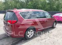 2017 Chrysler PACIFICA photo