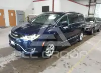 2017 Chrysler PACIFICA фото