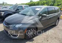2017 Chrysler PACIFICA photo