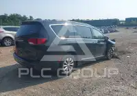 2017 Chrysler PACIFICA фото
