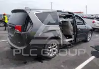 2017 Chrysler PACIFICA photo