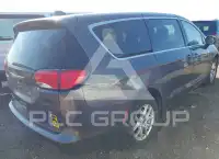 2017 Chrysler PACIFICA photo