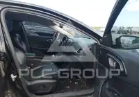 2017 Chrysler 200 photo