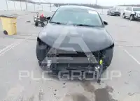 2017 Chrysler 200 фото