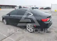 2017 Chrysler 200 фото