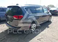 2017 Chrysler PACIFICA photo