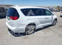 2017 Chrysler PACIFICA photo