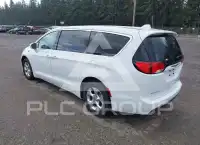 2017 Chrysler PACIFICA photo