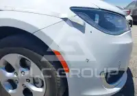 2017 Chrysler PACIFICA photo