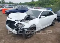 2017 Chrysler 300 photo