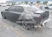 2017 Chrysler 300 фото